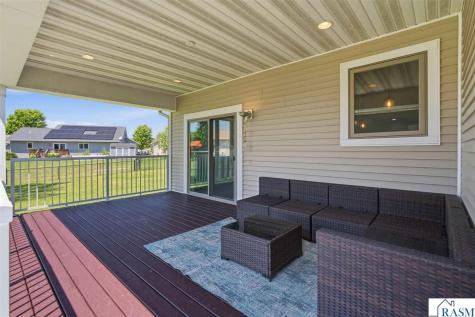 820 Fieldcrest Drive Mankato MN 56001
