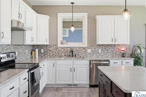 820 Fieldcrest Drive Mankato MN 56001