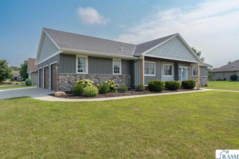 2232 Coventry Lane North Mankato MN 56003