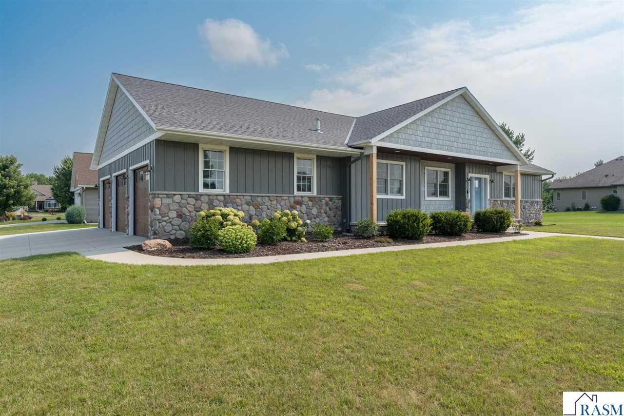 2232 Coventry Lane North Mankato MN 56003