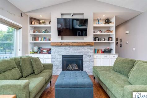 2232 Coventry Lane North Mankato MN 56003