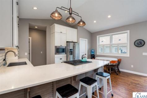 2232 Coventry Lane North Mankato MN 56003