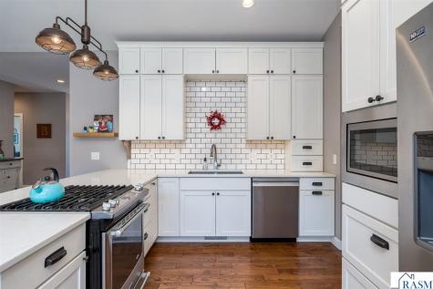 2232 Coventry Lane North Mankato MN 56003