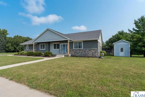 2232 Coventry Lane North Mankato MN 56003