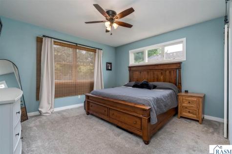 2232 Coventry Lane North Mankato MN 56003
