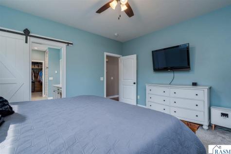 2232 Coventry Lane North Mankato MN 56003