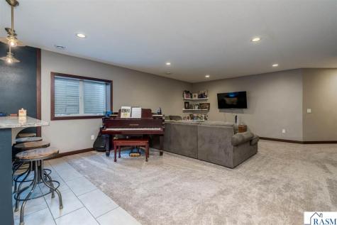 2232 Coventry Lane North Mankato MN 56003