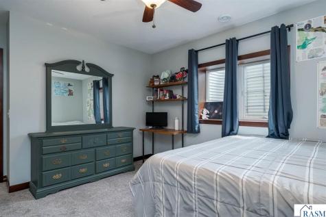 2232 Coventry Lane North Mankato MN 56003