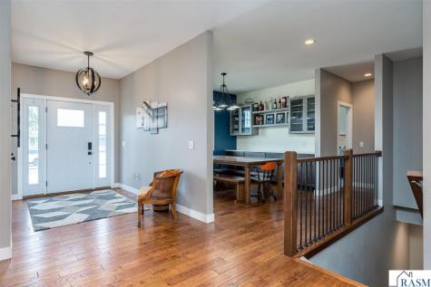 2232 Coventry Lane North Mankato MN 56003
