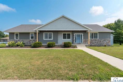 2232 Coventry Lane North Mankato MN 56003
