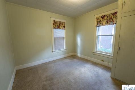 422 Van Brunt Street Mankato MN 56001