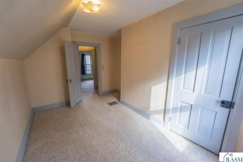 422 Van Brunt Street Mankato MN 56001