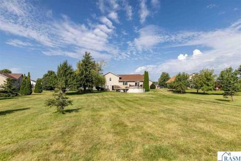 117 Sawgrass Court Mankato MN 56001