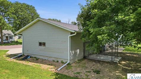 122 E Martin Street Lewisville MN 56060