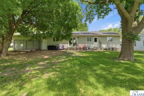 122 E Martin Street Lewisville MN 56060