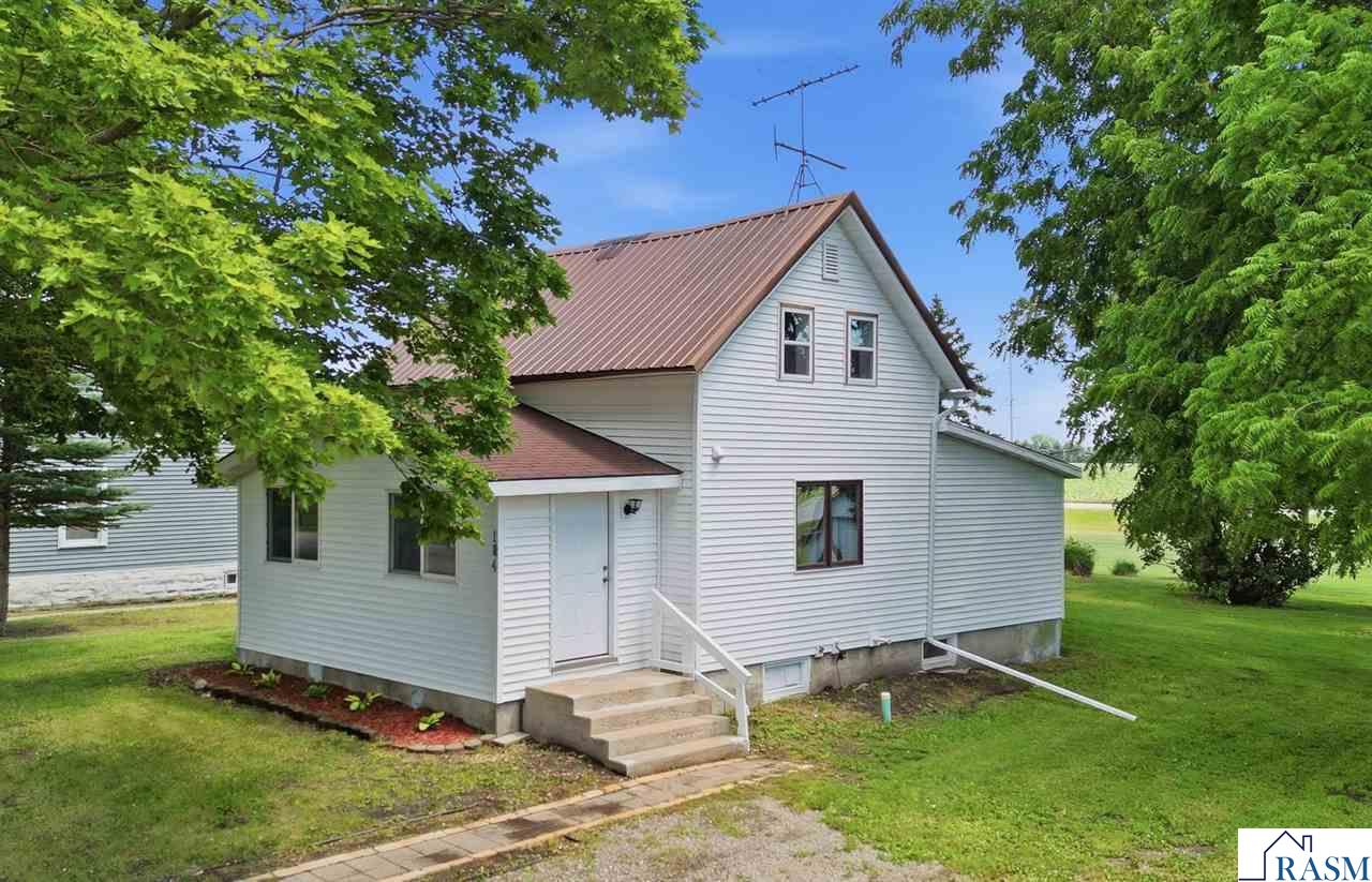 104 N Secor Street Bricelyn MN 56014
