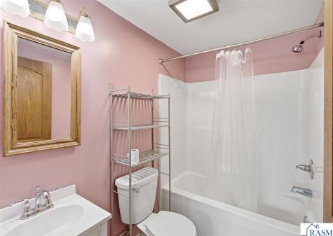 104 N Secor Street Bricelyn MN 56014