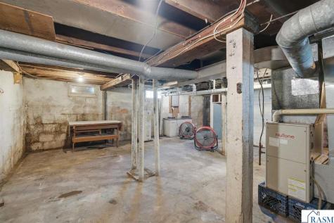 104 N Secor Street Bricelyn MN 56014