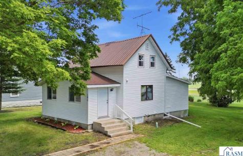104 N Secor Street Bricelyn MN 56014