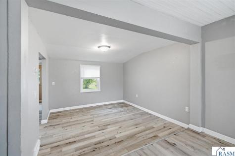 104 N Secor Street Bricelyn MN 56014