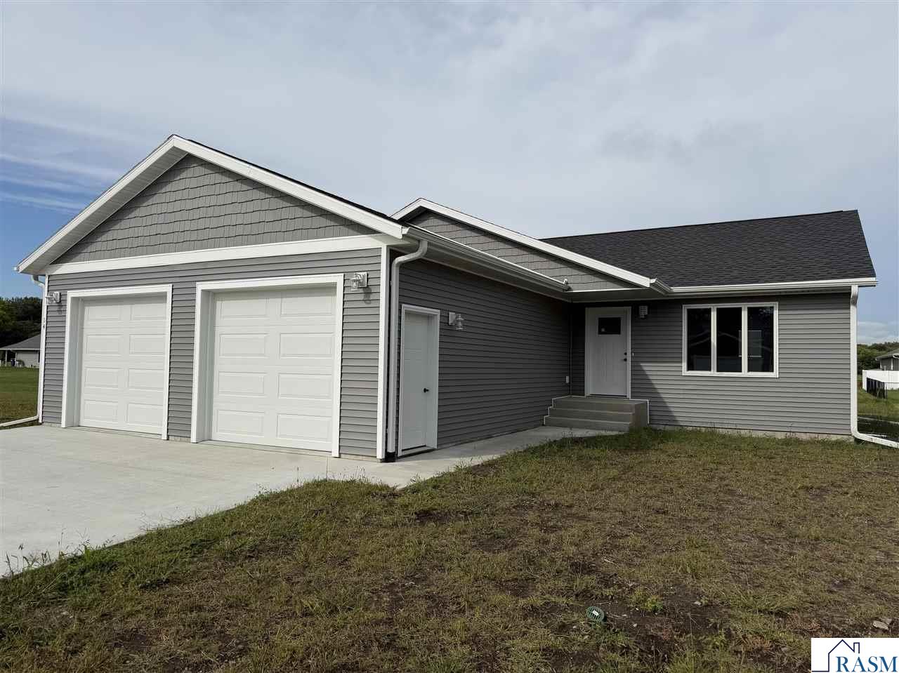 14 Village Lane New Ulm MN 56073
