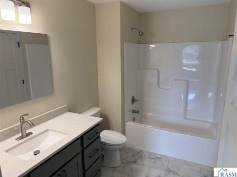 14 Village Lane New Ulm MN 56073