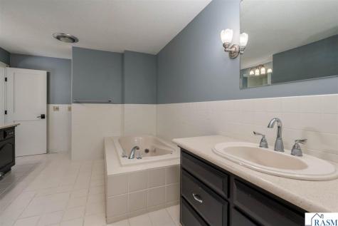 2230-2228/ W Dream Drive North Mankato MN 56003