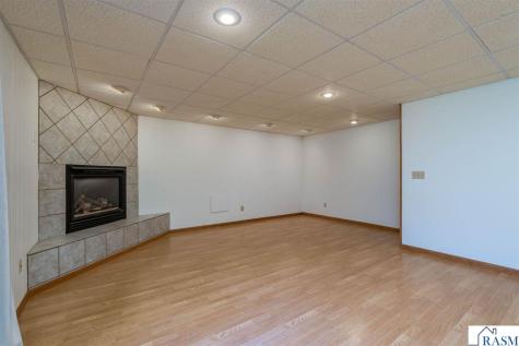 2230-2228/ W Dream Drive North Mankato MN 56003