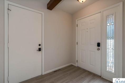 2230-2228/ W Dream Drive North Mankato MN 56003