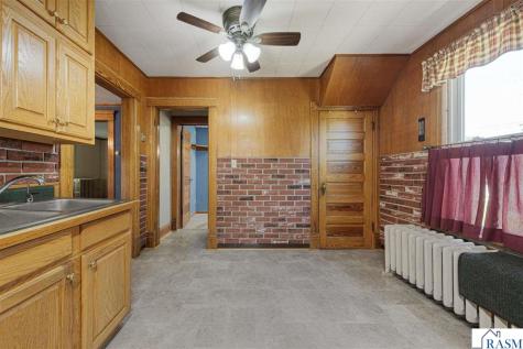 112 S 4th Street Gaylord MN 55334