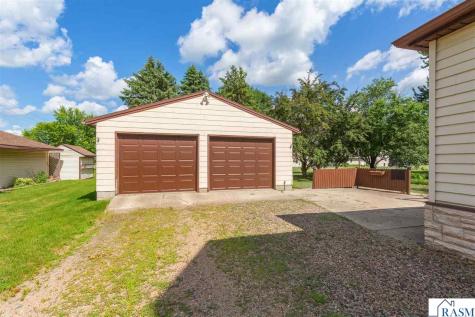112 S 4th Street Gaylord MN 55334