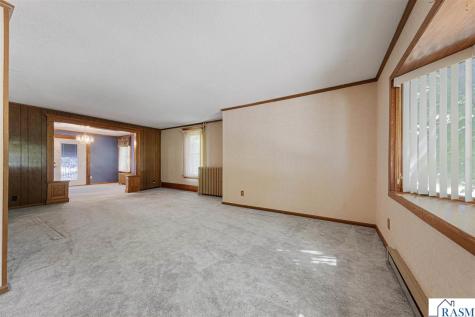 112 S 4th Street Gaylord MN 55334