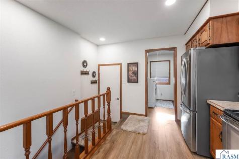 914 School Street Fairmont MN 56031