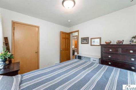 914 School Street Fairmont MN 56031