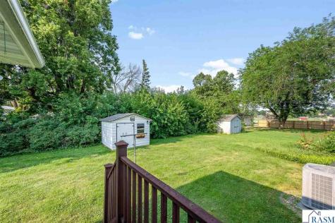 914 School Street Fairmont MN 56031