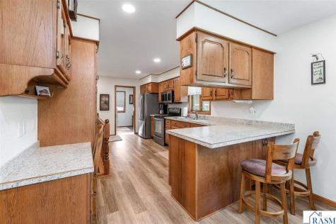914 School Street Fairmont MN 56031