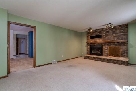 7044 Da Mar Estate St. Peter MN 56082
