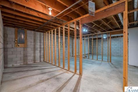 7044 Da Mar Estate St. Peter MN 56082