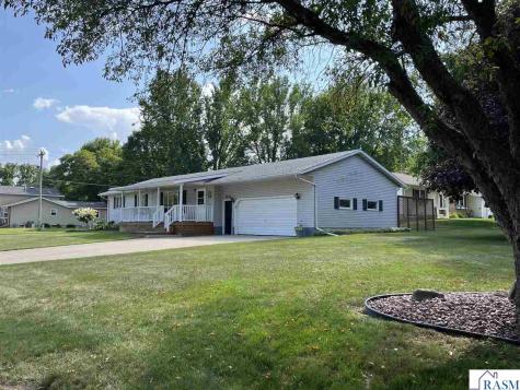 1141 8th Street North St. James MN 56081