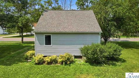18 S Ann Street Minnesota Lake MN 56068