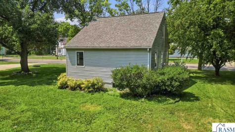 18 S Ann Street Minnesota Lake MN 56068