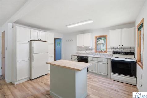 18 S Ann Street Minnesota Lake MN 56068