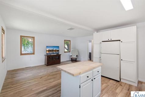 18 S Ann Street Minnesota Lake MN 56068