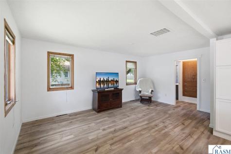18 S Ann Street Minnesota Lake MN 56068