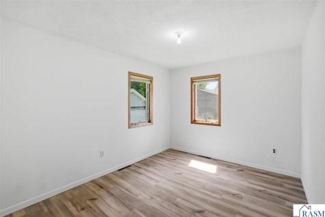 18 S Ann Street Minnesota Lake MN 56068