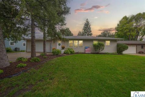1801 Sunray Avenue Mankato MN 56001