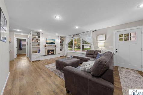 1801 Sunray Avenue Mankato MN 56001