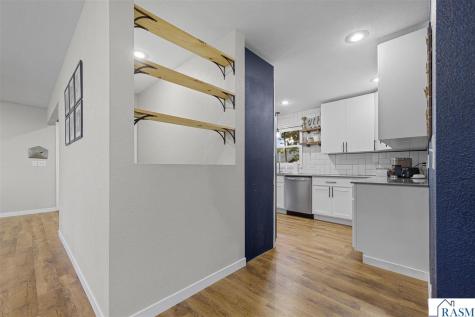 1801 Sunray Avenue Mankato MN 56001