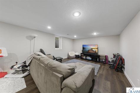 1801 Sunray Avenue Mankato MN 56001