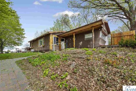 7008 Laura Lane St. Peter MN 56082